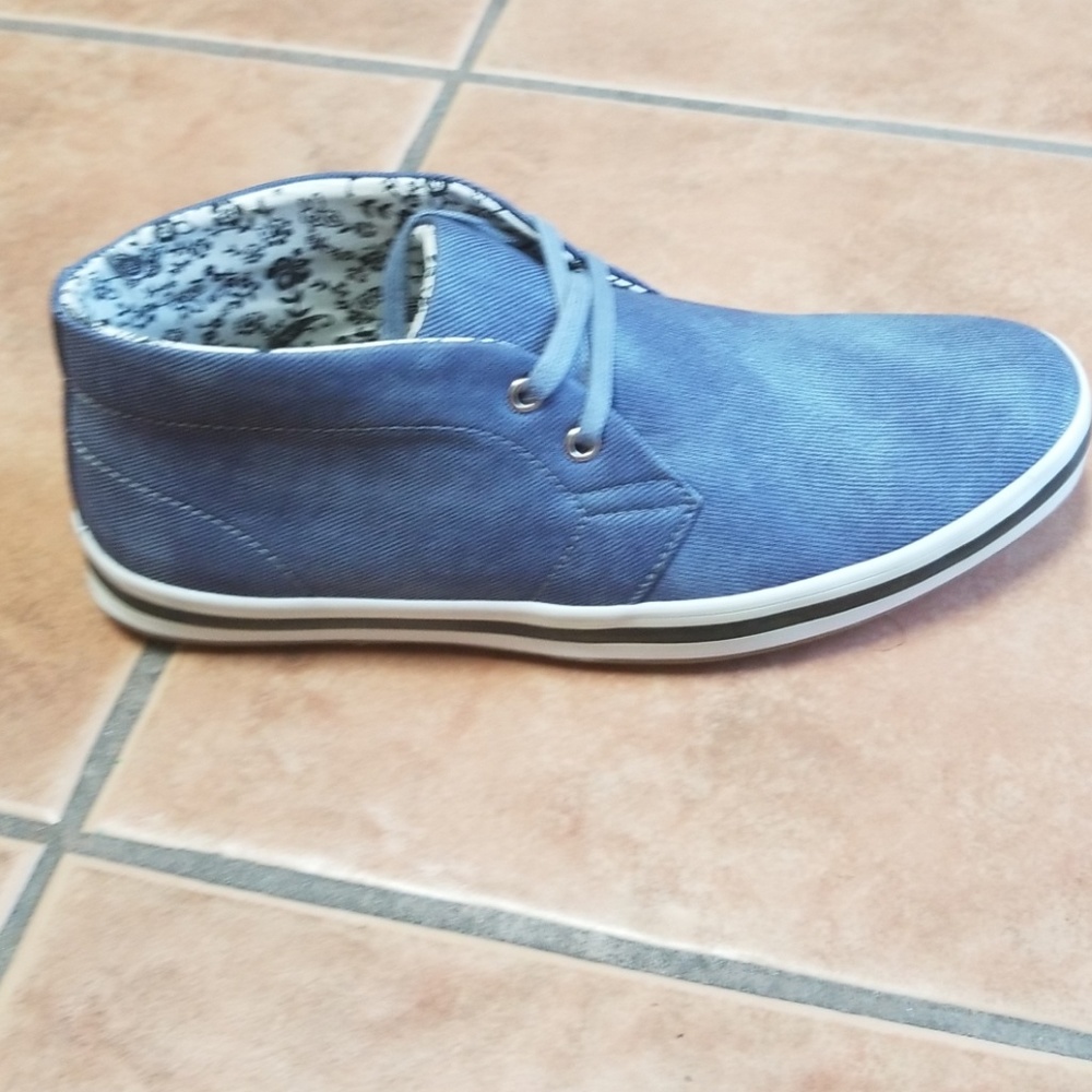 Men blue shoes